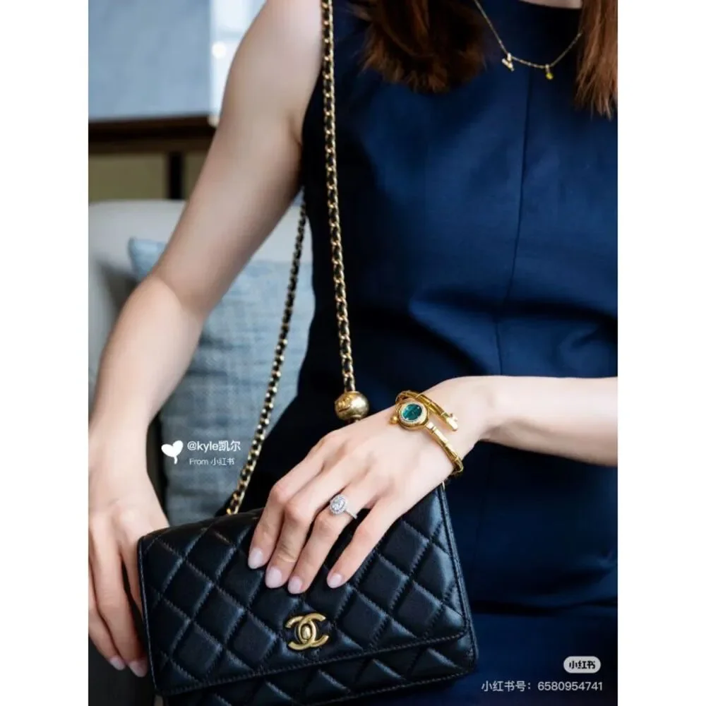 Chanel Women Pre-Loved Bag Very Good Condition